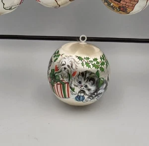 Vintage unzerbrechliche Satin Kätzchen Welpen Weihnachtsschmuck - Bild 1 von 2