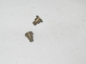 LIONEL HO PART 0565-43 ORIGINAL POST-WAR -2 TRUCK MOUNTING SCREWS(E) NEW -SR37- - Picture 1 of 1