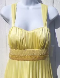 Vestido Misses Pequeño S Lentejuelas Corazones Amarillo Baile de graduación Falda Plisada Cuentas Nuevas Etiquetas - Imagen 1 de 8