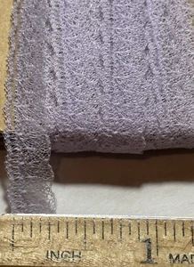 VTG Narrow Flat Lace Trim Soft Pastel Lilac Scalloped Edging 1/4" W x 3 Yards - Picture 1 of 5
