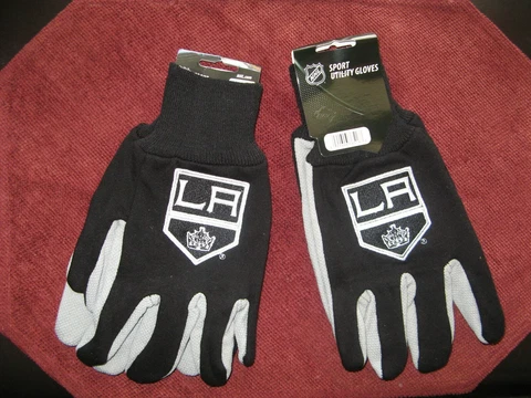 TWO (2) PAIR OF LOS ANGELES KINGS, UTILITY GLOVES FROM FOREVER COLLECTABLE Cover