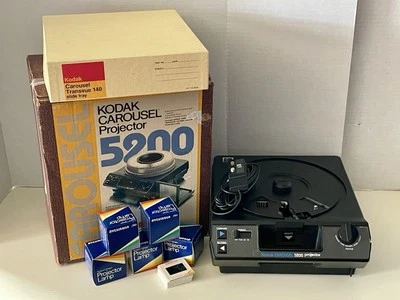 Kodak 5200 Carousel Slide Projector Bundle Tested Works NO CAROUSEL - Image 1 of 4