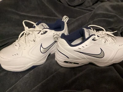 Nike Air Monarch 4E - Imagem 1 de 2