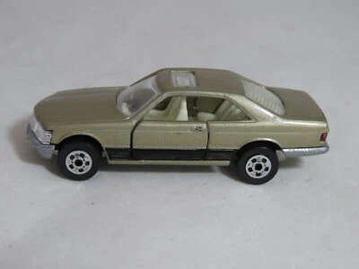 Road Champs Classics ~ Mercedes Benz 500 SEC ~ Champagne ~ Puertas de apertura ~ 1984 Foto 1 de 4