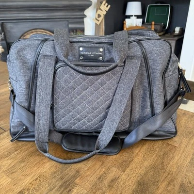 "Bolso de Lona Deportivo Adrienne Vittadini 22"" Gimnasio Viaje Cosido Diseño Diamante Como Nuevo" Foto 1 de 4