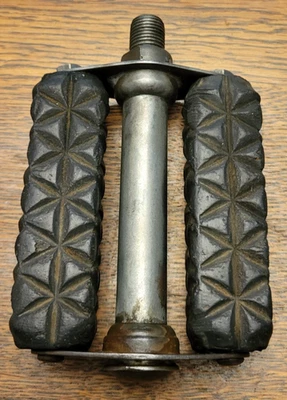 Vintage Union Made In Germany Right Waffle Block Pedal 1/2" From 1953 Hornet - Image 1 of 4