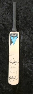 ENGLAND SIGNED SLAZENGER MINI CRICKET BAT X 5 CLEARANCE SALE - Picture 1 of 3