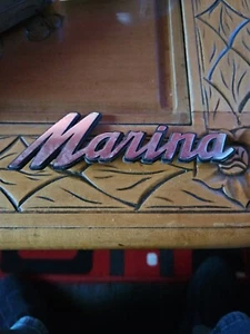 VINTAGE MORRIS MARINA METALL KAROSSERIE MOTORHAUBE BOOT MASKOTTCHEN ABZEICHEN SCHRIFT - Bild 1 von 2