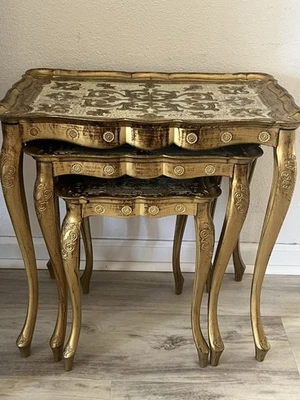 MESAS APILABLES VINTAGE FLORENTINAS Hollywood Regency ITALIANAS doradas doradas  Foto 1 de 4