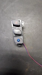 *SD+ 1995-99 Mitsubishi Eclipse INTERRUPTOR DE PELIGRO descongelación LED control de tablero - Imagen 1 de 4
