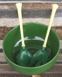 Salad Bowl Set Green Pottery Bowl Plastic Utensils Vintage Mid Century Tableware - Picture 1 of 4