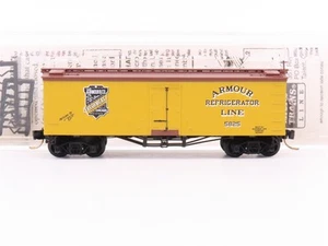 N Scale Micro-Trains MTL 58060 Armour & Co. Fresh Meat 36' Ice Reefer #5825 - Picture 1 of 6