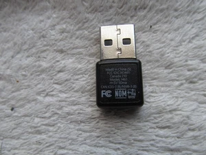 Microsoft Model 1461 Odbiornik USB Bezprzewodowy klucz sprzętowy do myszy / klawiatury - Zdjęcie 1 z 2