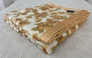 Invicta Lama - Look Brown Floral Acrylic Fleece Single Blanket 220cm x 180cm - Bild 1 von 22