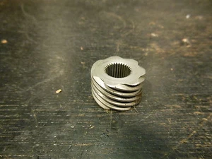 1976 YAMAHA RD400C RD 400 C RD400 INTERNAL TACH DRIVE SHAFT GEAR - Picture 1 of 3