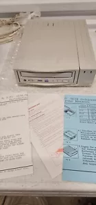 Vintage Yamaha CDRW CRW4260t-NB SCSI CD Recorder. (A0 - Picture 1 of 12
