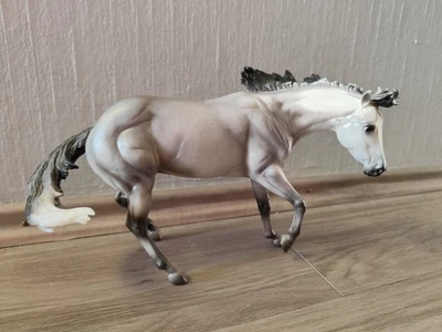 Breyer Pferd Modellpferd Traditional Cirrus Special - Bild 1 von 4