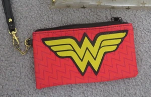 DC Comics Wonder Woman Wallet Clutch Purse - Foto 1 di 4