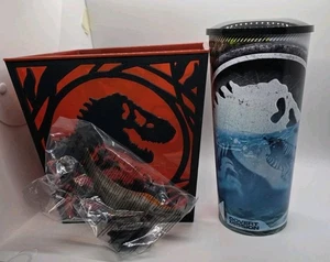 EN MANO Nuevo Cubo y Taza Palomitas Renacimiento Mundo Jurásico con Topper Regal Exclusivo - Imagen 1 de 7