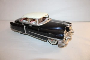 GAMA JOUSTRA voiture téléguidée Cadillac bicolore longueur 30.5 cm Réf G463 - Afbeelding 1 van 13