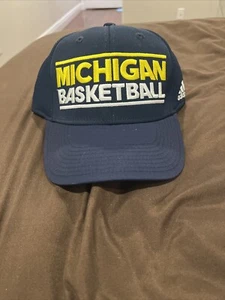 Adidas Michigan Wolverines Basketball Fitted Hat Navy Yellow L/XL - Picture 1 of 4