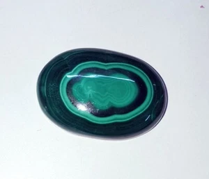 Piedra preciosa suelta 100 % natural malaquita cabujón 39,77 quilates certificado forma ovalada gema - Imagen 1 de 8