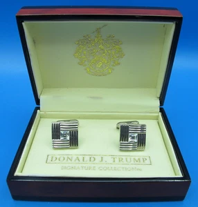 Donald J Trump Signature Collection quadratische Manschettenknöpfe - Bild 1 von 7