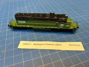 Locomotore scala N Bachmann 51-0670-03 SD 40-2 Burlington Northern 6836 - Foto 1 di 6