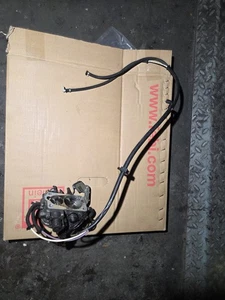 Valvola a farfalla VW Golf 1 Cabrio 1,8 l 2H 98 CV - Foto 1 di 1