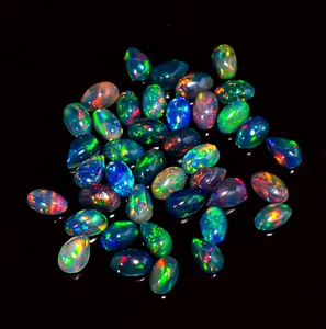 Natürlicher schwarzer äthiopischer Opal ovale Form Cabochons 40 Stck. Lot 6,50 Ct 5X3X2 mm - Bild 1 von 3