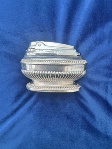 Ronson Varaflame Queen Anne Table Lighter Silver Rhodium Plate - Picture 1 of 3
