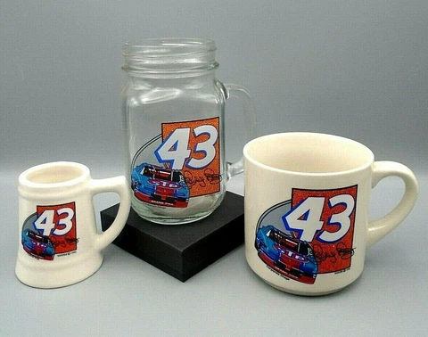 Richard Petty STP 1992 #42 Pontiac Grand Prix Corporate Image Mug Set Cover