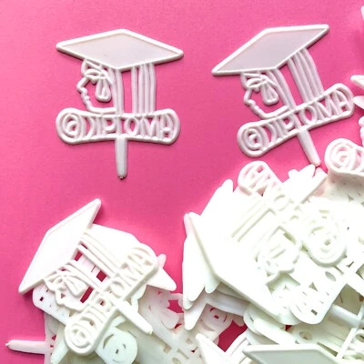Lote de 100 vestidos de plástico vintage de gorro de graduación de perfil para niñas Cupcake Cake Topper Foto 1 de 4