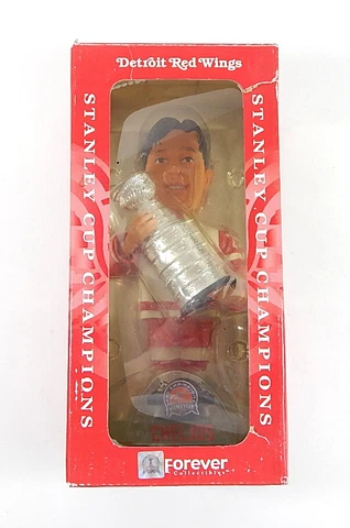 Chris Chelios Detroit Red Wings Forever Collectibles Men of the Ice Bobblehead Cover