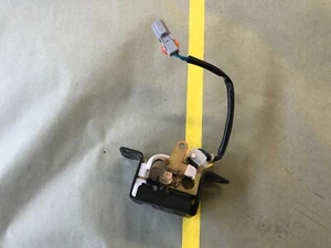 2002-2004 honda CR-V rear gate glass lock latch accuator OEM 2003 - Picture 1 of 3