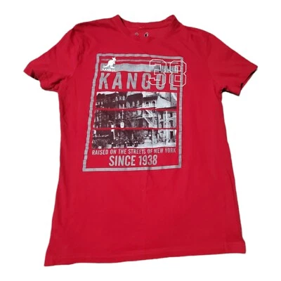 Camiseta Kangol Graphic tamanho pequeno vermelha levantada nas ruas de Nova York - Imagem 1 de 4