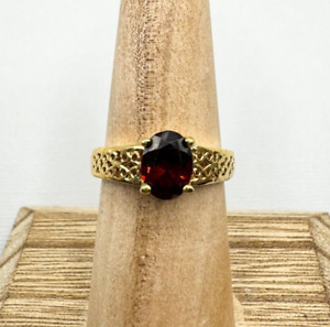 Ring Red Stone Classy Contemporary Elegant Sophisticated Gold Tone Size 7.25