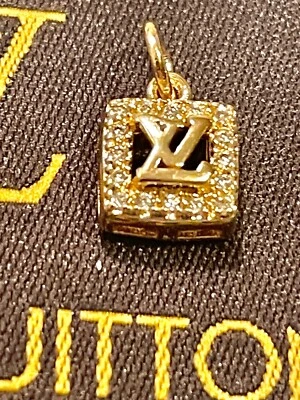 Louis  V  zipper pull  Button square Rhinestones / Gold 9mm 1pc - Image 1 of 4