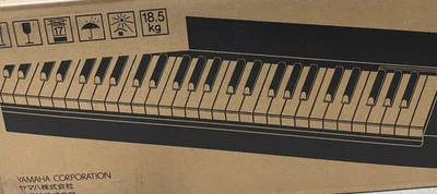 Piano digital portátil Yamaha P 225 88 teclas com teclado GHC preto - Imagem 1 de 4