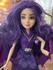 Disney's Descendants 3 Mal Dragon Queen Doll w/ Expanding Wings - Picture 1 of 6
