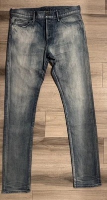 Pantalones de mezclilla John Elliott para hombre talla 31X32 azul lavado botón mosca ajustados Foto 1 de 4