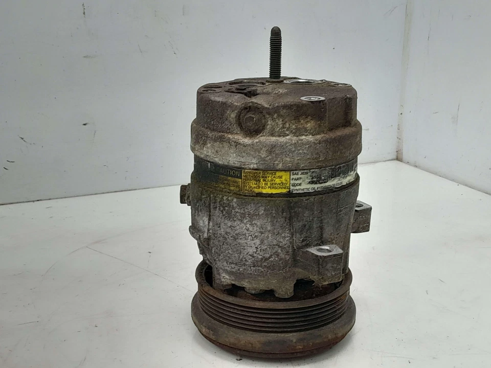 1997 - 2005 Buick Park Avenue AC Compressor Assembly OEM 89018898 - Image 1 of 4