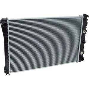 Radiator UAC For 1976-1980 Chevrolet K20 Suburban - Picture 1 of 2