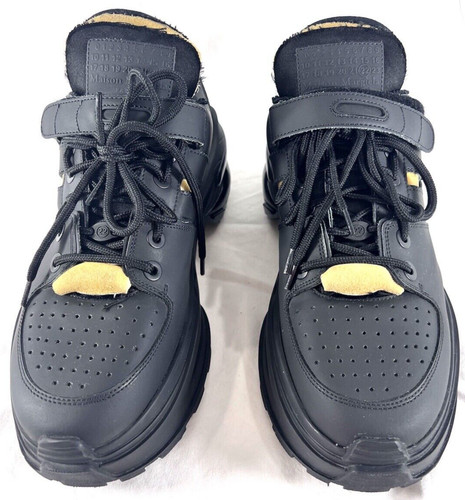 MAISON MARGIELA Sneakers da ginnastica retrofit da uomo in pelle nera contrassegnate come 44 11US