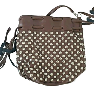 ‘UNBRANDED BNWOT BROWN SHOULDER STRAP DRAWSTRING SILVER STUD FRONT TASSELLED BAG - Picture 1 of 8