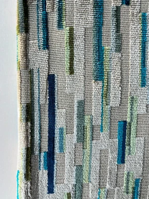 GP& J Baker Fairford Stone remanescente de tecido azul-petróleo oliva 24"x24" - Imagem 1 de 3