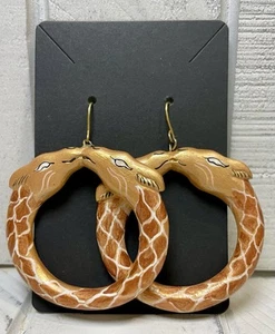 Orecchini giraffa design cerchio leggero dipinti a mano gioielli fauna selvatica 2,25" - Foto 1 di 4