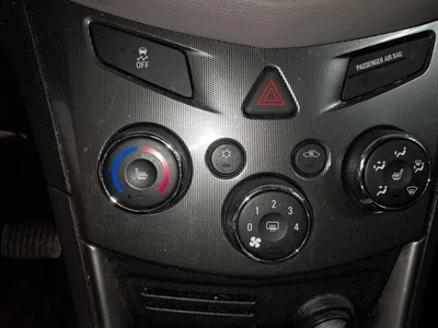 2016 Chevrolet Trax Used AC Climate Control w/ Heated Seat Option KA1 - Image 1 of 4