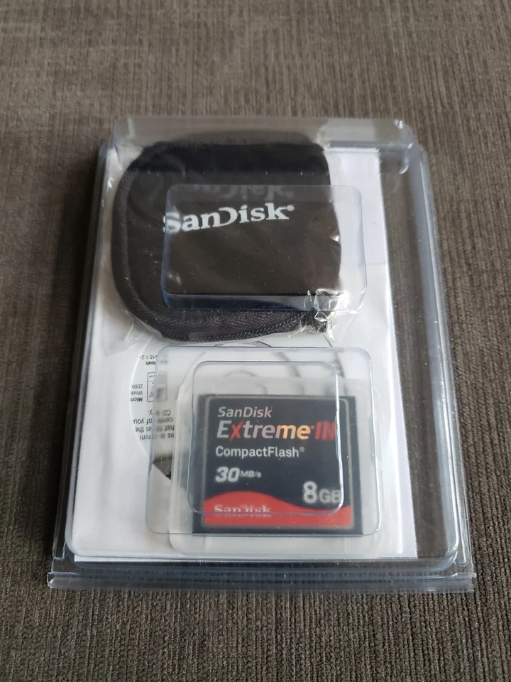 SanDisk Extreme III 8GB Compact Flash Card 30MB/s - NEW NO BOX SEALED PACK!  - Image 1 of 4