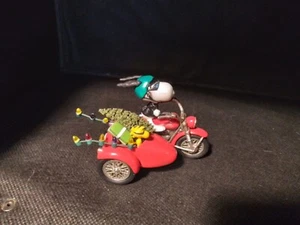 Hallmark Keepsake Ornaments “Zipping Through The Snow”Snoopy/Peaunts 2009 New - Picture 1 of 17